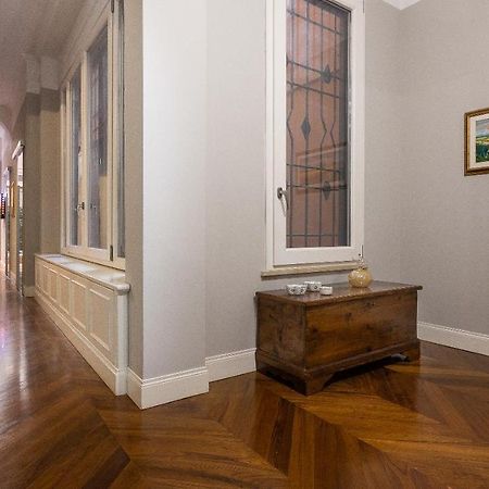 Gregoriana Luxury Rental In Rome Exterior photo