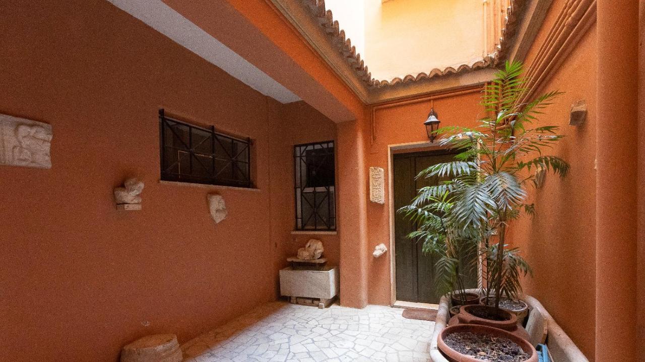 Gregoriana Luxury Rental In Rome Exterior photo