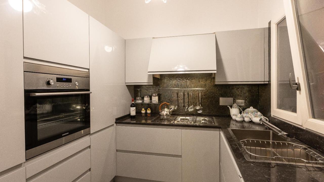 Gregoriana Luxury Rental In Rome Exterior photo