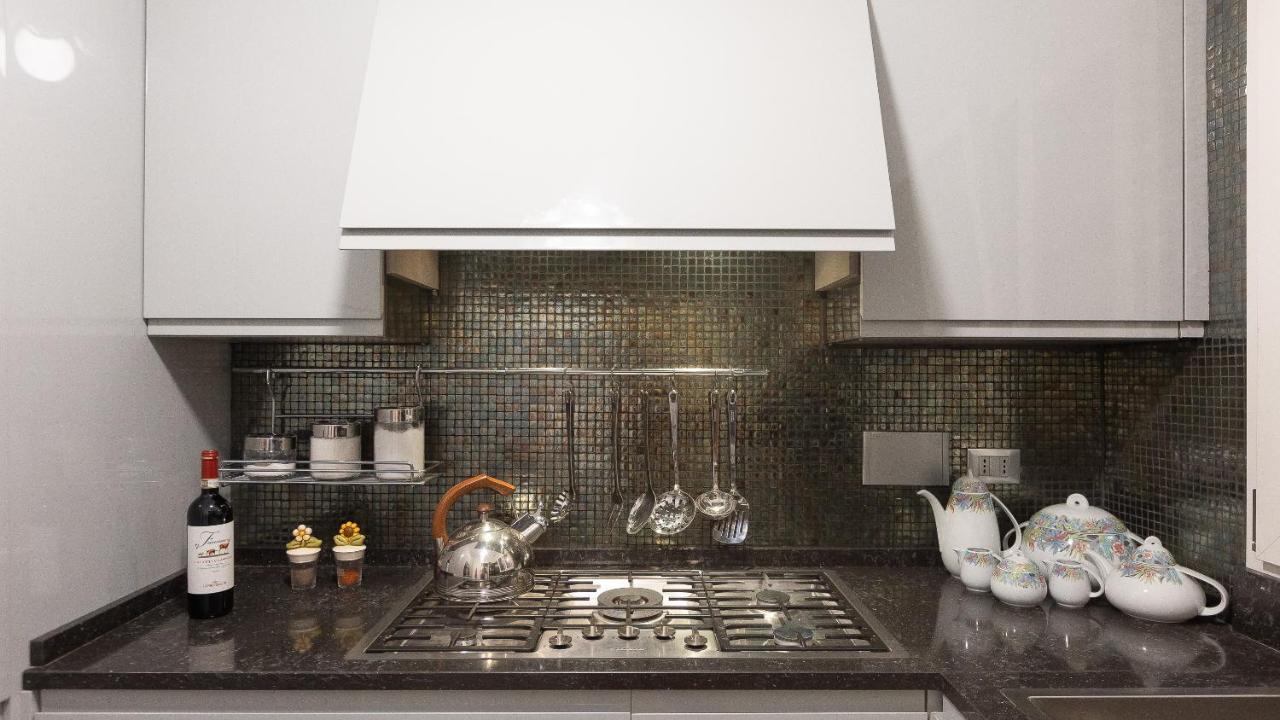 Gregoriana Luxury Rental In Rome Exterior photo