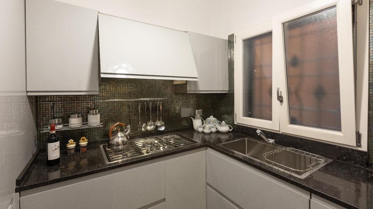Gregoriana Luxury Rental In Rome Exterior photo