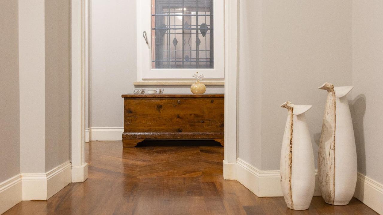 Gregoriana Luxury Rental In Rome Exterior photo
